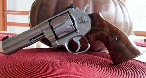 Smith and Wesson 625 (640x344).jpg