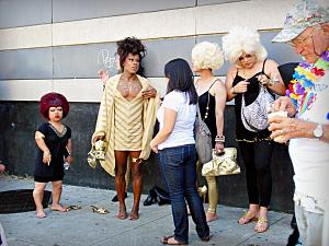 Click image for larger version. 

Name:	midget drag queen.jpg 
Views:	59 
Size:	124.2 KB 
ID:	70599