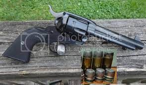 Click image for larger version. 

Name:	Ruger Vaquero 45 Schofield.jpeg 
Views:	158 
Size:	10.3 KB 
ID:	292019